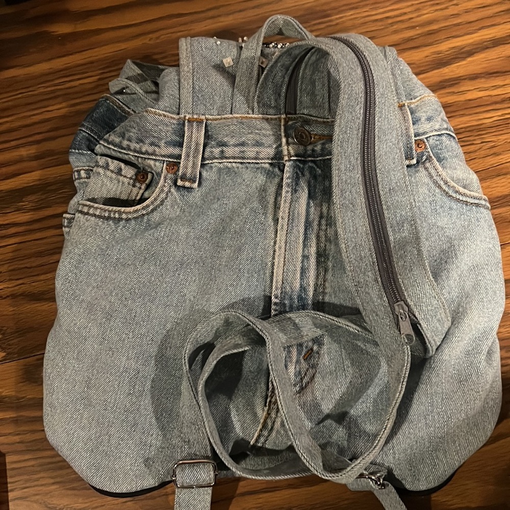 Hand Made Jean backpack - Picture 5 of 9